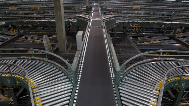 Hytrol Automated Minimum Pressure Accumulation Conveyor System