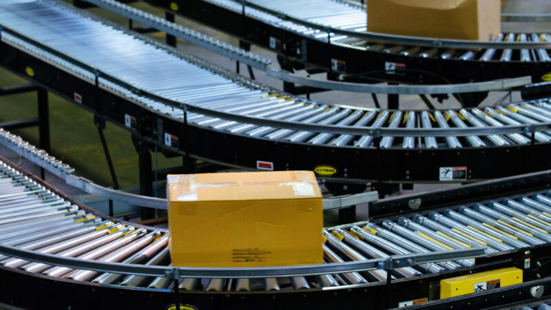Hytrol Automated Minimum Pressure Accumulation Conveyor System