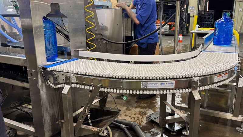 Modular Plastic Belt Curve Conveyor for Bottled Water Manufacturing