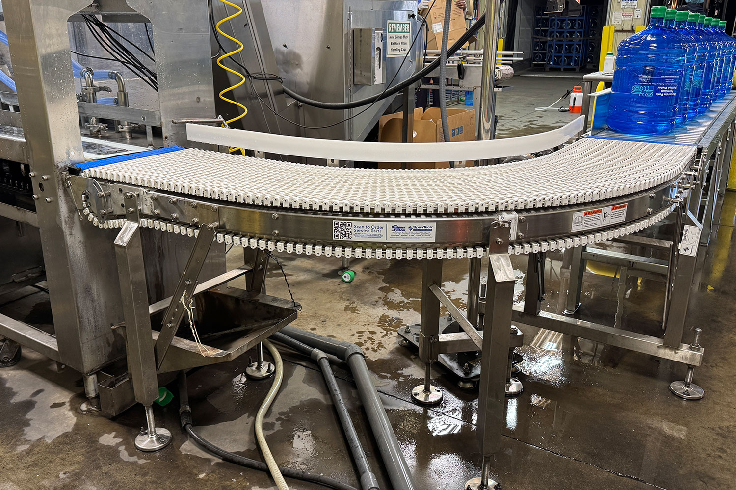 Modular Plastic Belt Curve Conveyor for Bottled Water Manufacturing