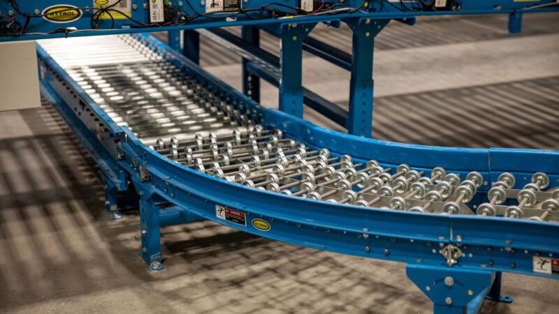 Skatewheel gravity roller conveyor.