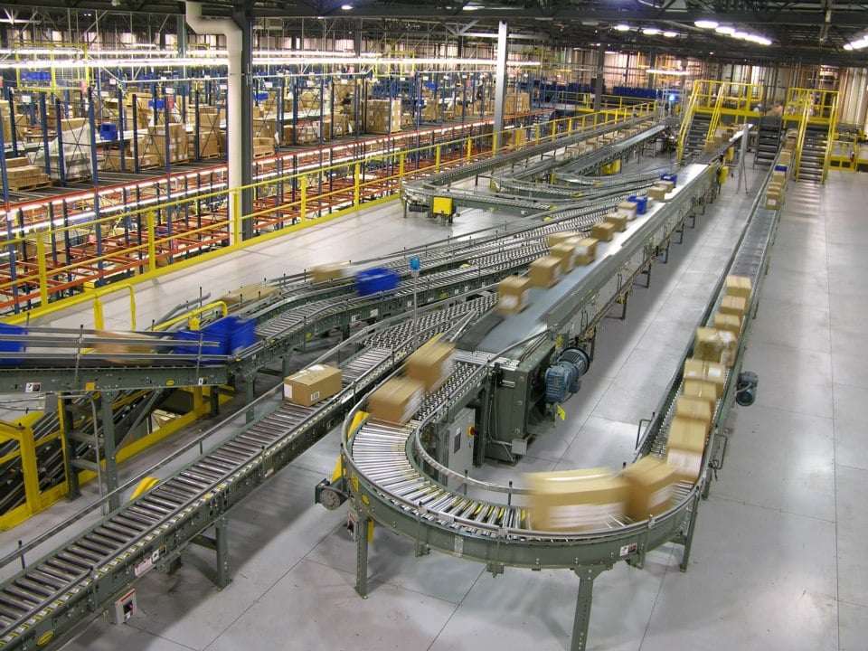 High-Throughput E-commerce Fulfillment Center